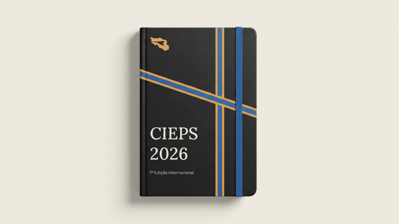 Aplicação da identidade visual do CIEPS em caderno